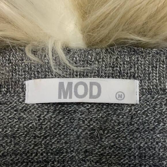 Mod Womens Medium Super Soft Faux Fur Sleeveless Open Cardigan Sweater Top - Picture 4 of 5